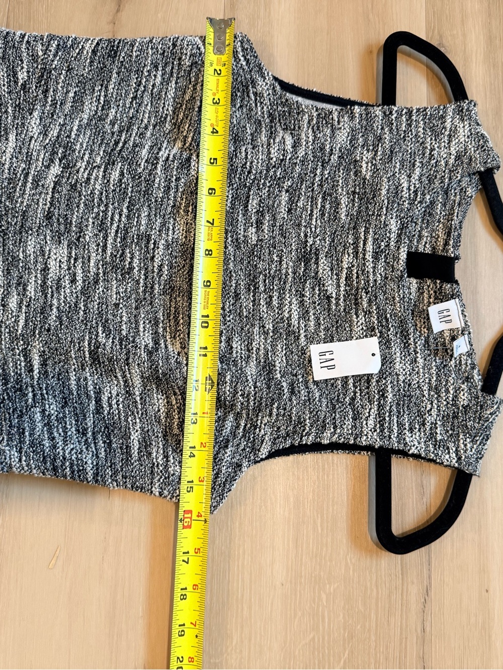GAP Textured Knit Fit & Flare Dress NWT Size 6 Gray Black Sleeveless - Picture 8 of 8